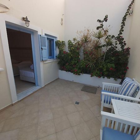 Villa Roussa City Center Fira  Pokoj fotografie